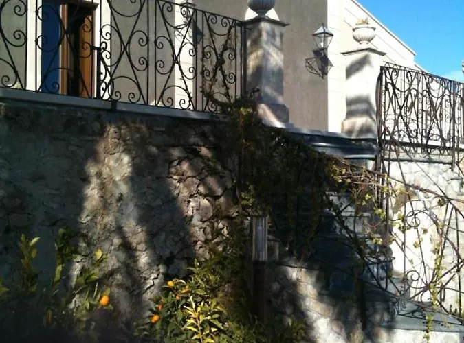 Vecchia Dimora Villa *