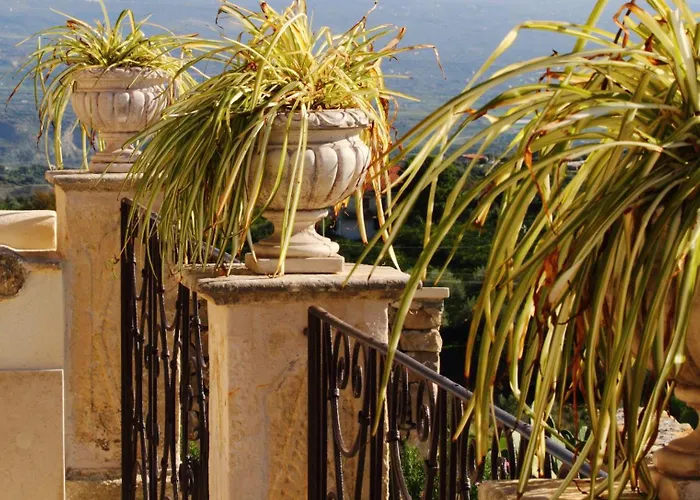 Vecchia Dimora Villa *